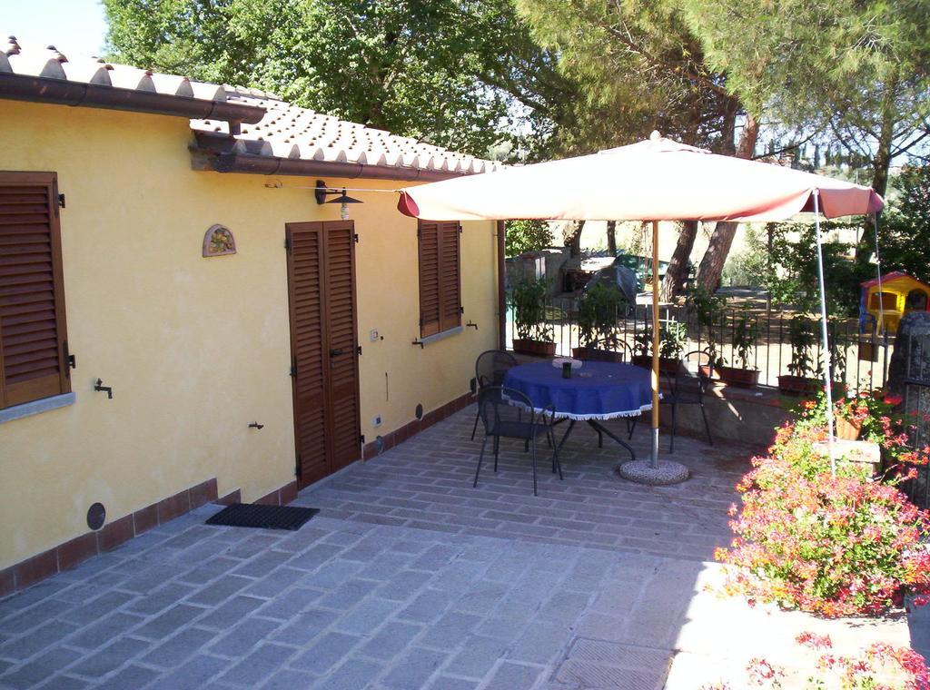 Agriturismo Podere Ossaia Кортона Номер фото
